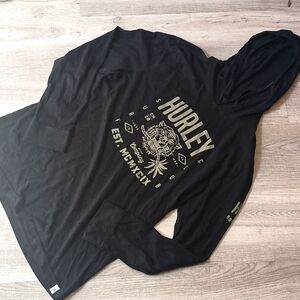 Hurley long sleeve with a hoodie size medium in men's